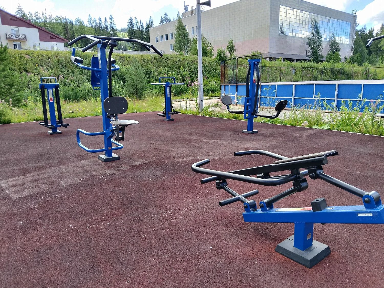 Уличные тренажеры