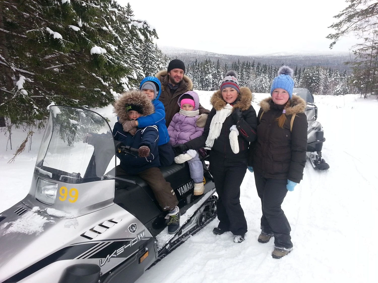 Прокат снегоходов